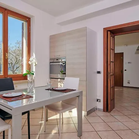 Apartmentsgarda - Astro Costermano