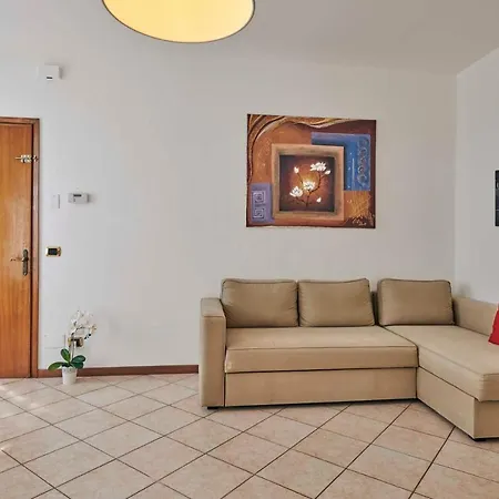Apartmentsgarda - Astro Costermano