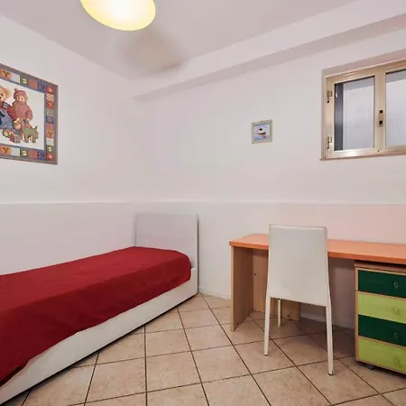 Apartmentsgarda - Astro 아파트